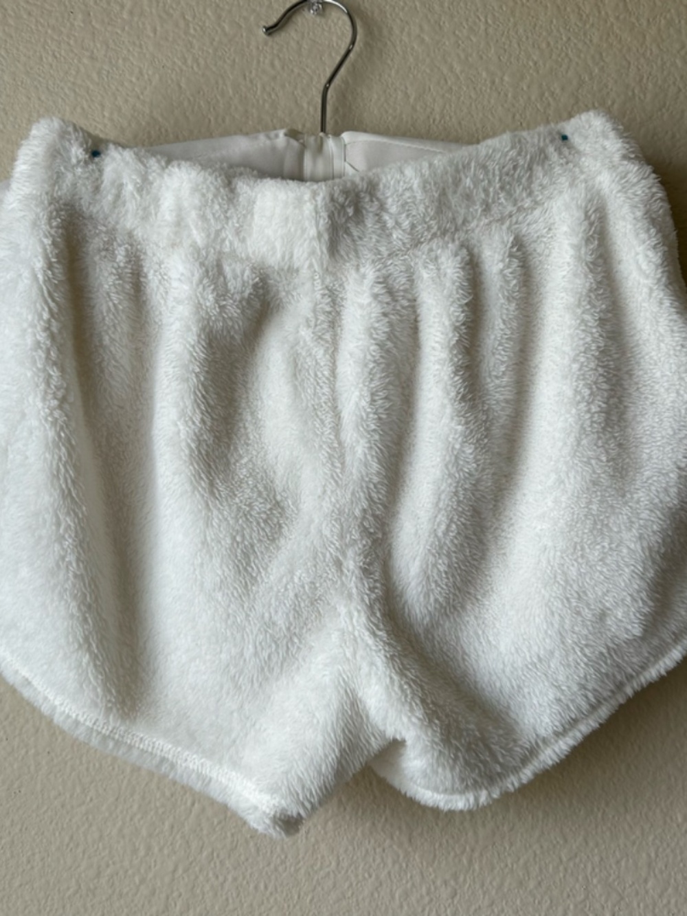 Aerie White Fuzzy Lounge Shorts XSmall - Picture 7 of 11